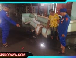 Polisi Ajak Warga Pesisir Situbondo Jaga Kebersihan Lingkungan dan Waspada Banjir Rob