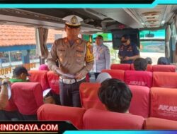 Operasi Zebra Semeru 2025: Satlantas Polres Sampang Gelar Ramp Check Bus AKAP–AKDP di Terminal Trunojoyo