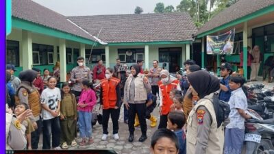 Polres Lumajang Lakukan Trauma Healing, Anak – anak Pengungsi Semeru Kembali Ceria