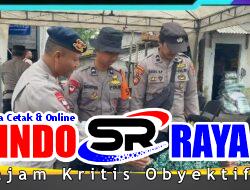 Polisi Berbagi Snack dan Susu untuk Pelajar Terdampak Erupsi Gunung Semeru