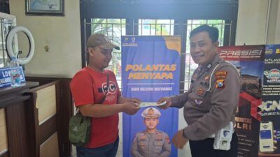 Polantas Menyapa, Satlantas Polresta Sidoarjo Hadir Beritkan Pelayana Edukasi di Samsat