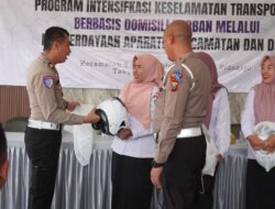 SATLANTAS POLRESTA SIDOARJO BERIKAN SOSIALISASI, DI LOKASI BLACKSPOT UNTUK TEKAN FATALITAS KORBAN KECELAKAAN PADA OPS ZEBRA SEMERU 2025