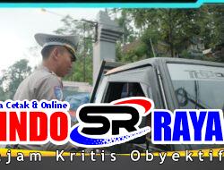 Polres Malang Bagikan Masker ke Pengendara di Perbatasan Lumajang Dampak Erupsi Semeru