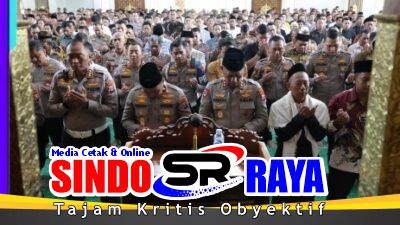 Polda Jatim Gelar Shalat Ghaib Untuk Korban Bencana di Aceh Sumatera