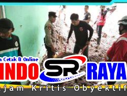 Polsek Nongkojajar dan Warga Berhasil Evakuasi Korban Longsor di Tlogosari