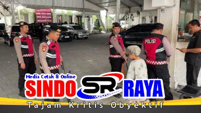 Ops Lilin Semeru Polda Jatim Libatkan Unit K9 Ditsamapta Laksanakan Patroli dan Sterilisasi Gereja