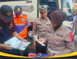 Polres Probolinggo Gelar Ramp Check Gabungan Angkutan Pariwisata Nataru 2025–2026