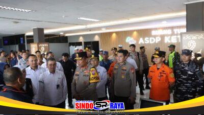 Kapolda Jatim Tinjau Pos Terpadu Pelabuhan Ketapang Pastikan Puncak Nataru Aman Lancar