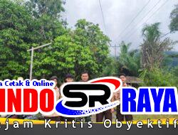 Babinsa Koramil 02/Sejangkung Dampingi Anggota Saka Wira Kartika Salurkan Bantuan Kepada Warga Korban Kebakaran Rumah