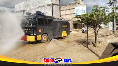 Water Cannon Disemprotkan di Jalan Lintas Aceh Selatan, Polri Minimalisir Debu Pasca Banjir