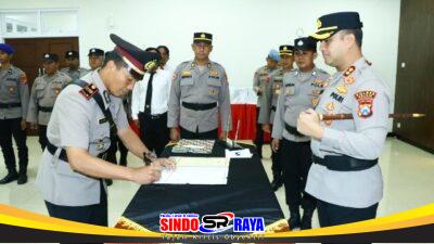 Rotasi Kapolsek di Polres Gresik, AKBP Ramadhan Pimpin Sertijab Lima Pejabat