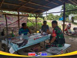 Komsos Bersama Warga, Babinsa Kodim 1009/Tanah Laut Ingatkan Kewaspadaan Bencana dan Keamanan