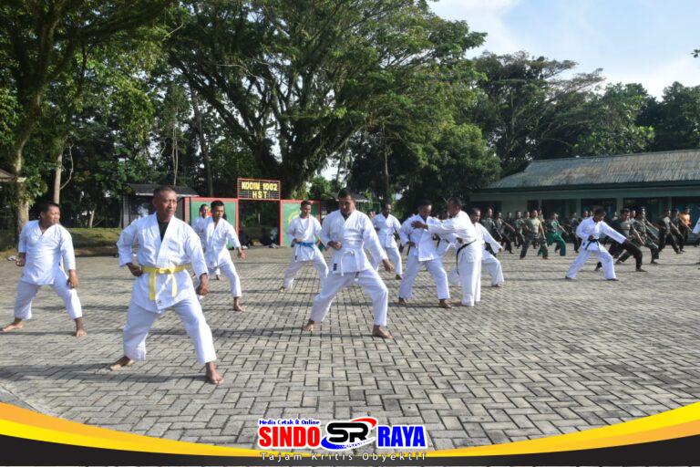 Kodim 1002/HST Asah Kemampuan Beladiri Prajurit Melalui Latihan Karate
