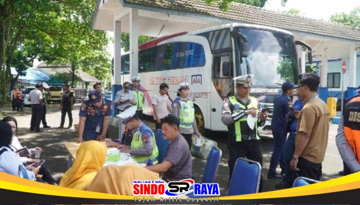 Operasi Keselamatan Semeru 2026, Polres Malang Gelar Ramp Check dan Tes Urine Awak Bus