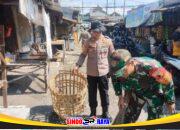 Tiga Pilar Polrestabes Surabaya Kerja Bakti Bersihkan PD Pasar Surya Lakarsantri