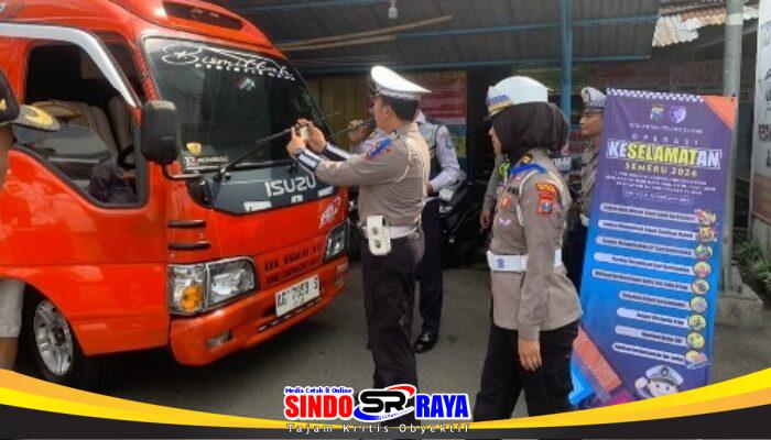 Operasi Keselamatan Semeru 2026, Satlantas Polres Blitar Gelar Aksi Humanis di Terminal Kesamben