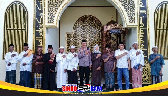 Kapolsek Asli Jakarta Ini Gelar Safari Jumat di Bawah Kaki Pegunungan Ijen