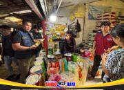 Satgas Pangan Polrestabes Surabaya Unit Tipidek cek harga beras dan minyak goreng di pasar.
