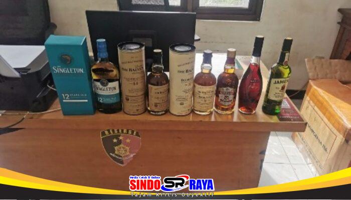 Polsek Pakal Bongkar Penjualan Miras Ilegal di Lakarsantri Surabaya, Satu Penjual Diamankan