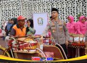 Polres Trenggalek dan Bhayangkari Berbagi Ratusan Menu Buka Puasa Gratis