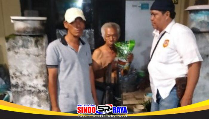 SINTORA.NEWS Bagikan 500 Takjil, Santuni 20 Anak Yatim dan Salurkan Sembako untuk Warga Surabaya