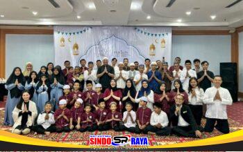 Horison Arcadia Heritage Rajawali Surabaya berbagi kebahagiaan Ramadan bersama anak yatim piatu dalam kegiatan santunan dan doa bersama di ballroom hotel.