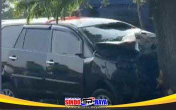 mobil travel tabrak pohon di akses Suramadu Bangkalan diduga akibat microsleep hingga menyebabkan korban luka