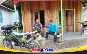 Pererat Silaturahmi di Bulan Ramadhan, Babinsa Kodim 1009/Tanah Laut Komsos Bersama Warga Desa Binaan