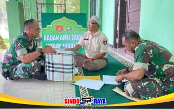 Personel Kodim 1009/Tanah Laut Tunaikan Zakat Fitrah di Bulan Suci Ramadhan
