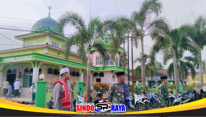 Personel Kodim 1009/Tanah Laut Laksanakan Sholat Id Bersama Warga Sekaligus Amankan Jalannya Ibadah