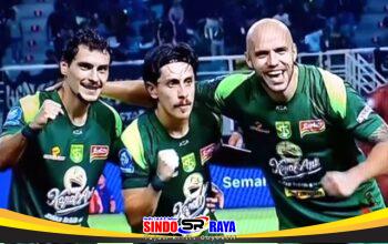 Francisco Rivera selebrasi gol saat Persebaya vs Persita 1-0 di Stadion Gelora Bung Tomo