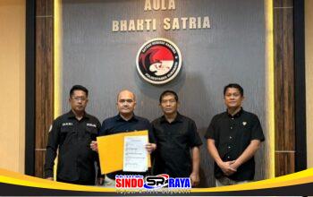 Satresnarkoba Polrestabes Surabaya menunjukkan barang bukti pengungkapan 149 kasus narkoba dengan 206 tersangka selama empat bulan di Aula Bhakti Satria