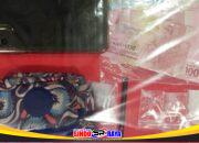 Barang bukti pengedar sabu Tanjung Perak berupa 4,02 gram sabu, uang tunai, ponsel dan tas kecil hasil penangkapan di Hangtuah Surabaya