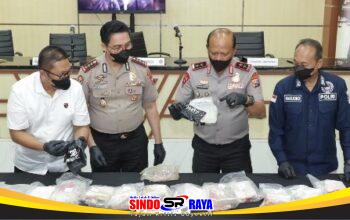 Polda Jatim Lakukan Uji Laboratoris Terkait Temuan Diduga Narkotika 27,83 Kg di Pesisir Giligenting Sumenep