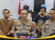 Kapolres Lumajang AKBP Alex Sandy Siregar memberikan keterangan pers terkait kasus penganiayaan Kepala Desa Pakel dengan 10 terduga pelaku diamankan