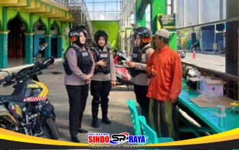 Polwan Jenggala Presisi Polresta Sidoarjo patroli dialogis menjaga kamtibmas di kawasan permukiman