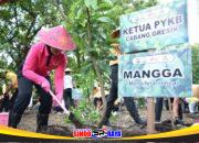 Peduli Lingkungan, Polres Gresik Bersama Bhayangkari Tanam Puluhan Pohon Produktif