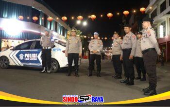 Polres Pelabuhan Tanjung Perak patroli skala besar di Kya-Kya Surabaya