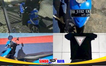 Polres Tanjung Perak mengamankan sepeda motor dan pakaian pelaku pencurian tutup tandon air di Perak Timur Surabaya