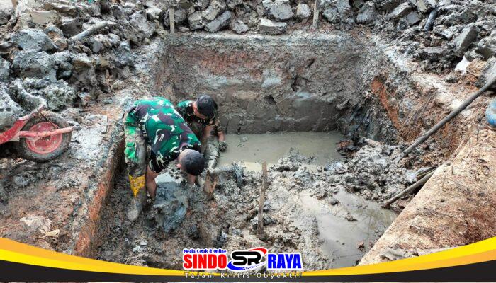 Berjibaku dengan Lumpur, Personel Kodim 1009/Tanah Laut Kebut Penggalian Lubang Cakar Ayam Jembatan Garuda