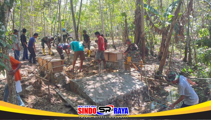 Semangat Kebersamaan, Warga Mangkusip Bahu Membahu Bangun Jembatan Garuda