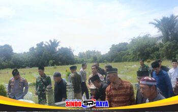 Wujud Empati Terhadap Sesama, Danramil 07/Teluk Keramat Laksanakan Takziah Ke Rumah Duka Camat Teluk Keramat