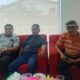 Perwakilan Lembaga Independen Cakrawala Nusantara dan kuasa hukum membahas dugaan korupsi TKD Rangkah Kidul di Sidoarjo
