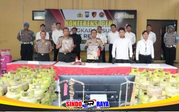 Polresta Sidoarjo Ungkap Sindikat LPG Oplosan di Rumah Kontrakan Amankan Dua Tersangka