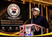 Ketua Umum Komunitas Wartawan Indonesia Umar Hayat saat menyampaikan visi persatuan insan pers dalam acara KWI.