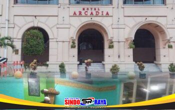 Pengajian rutin di Mushola Al-Kautsar Horison Arcadia Heritage Rajawali Surabaya bersama karyawan dan manajemen hotel.