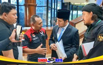 Perwakilan GERANAT’S berdialog dengan Wakil Gubernur Jawa Timur Emil Dardak di Gedung DPRD Jatim terkait UU Transportasi Online.