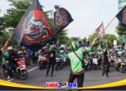 Ribuan driver ojol bersama Geranat’s menjelang aksi demonstrasi besar di Surabaya, 20 Mei 2026.