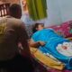 Keluarga Pasien di Omben Sampang Apresiasi Kepedulian Kasat Lantas