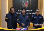 Personel Satreskrim Polres Pamekasan saat memberikan keterangan terkait pengungkapan sindikat pencurian perhiasan di Mapolres Pamekasan.